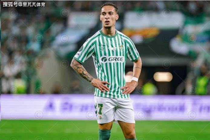 加速离开！不转会就被雪藏整个赛季，曼联给安东尼下达最后通牒